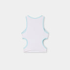 Detalle de la camiseta de tirantes técnica Medes Vest blanca y azul para mujer - BILMA