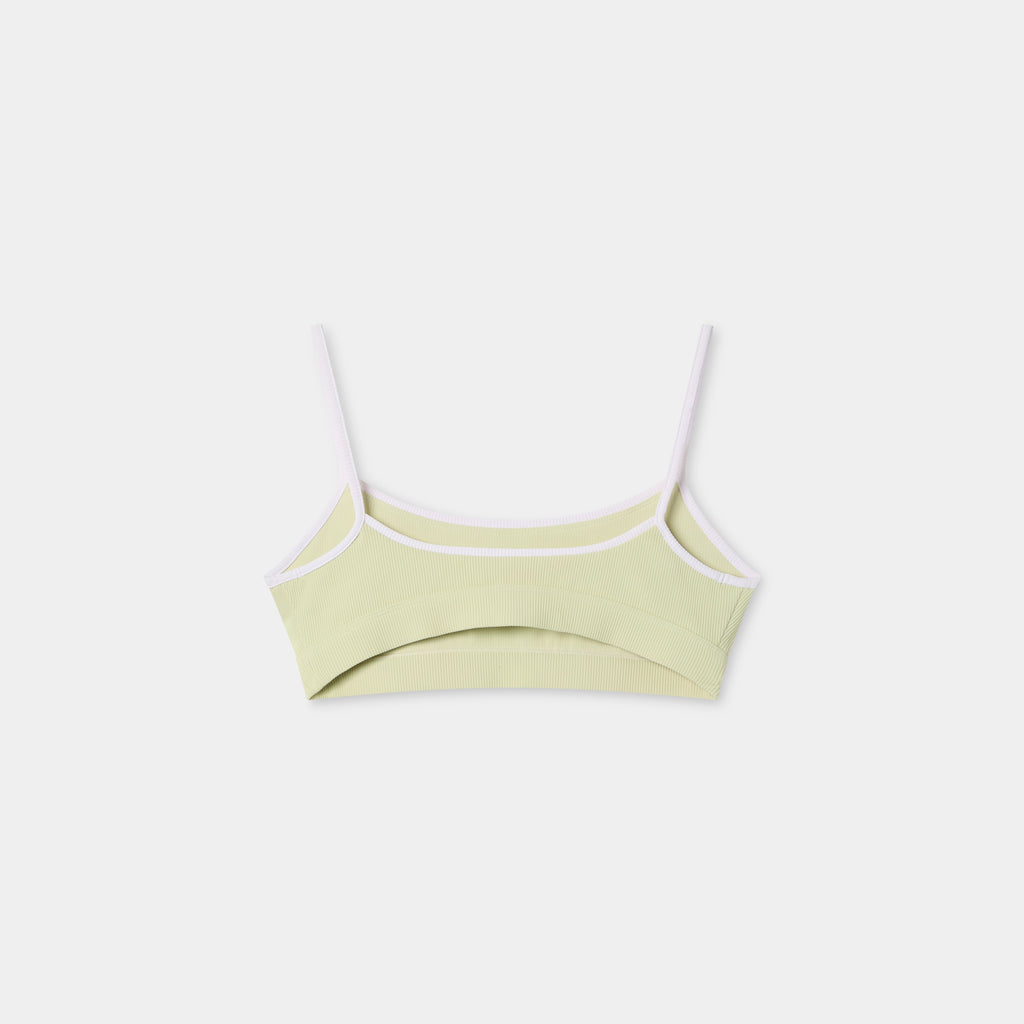 Detalle del top deportivo de mujer Pals Top verde con espalda de libertad de movimiento - BILMA