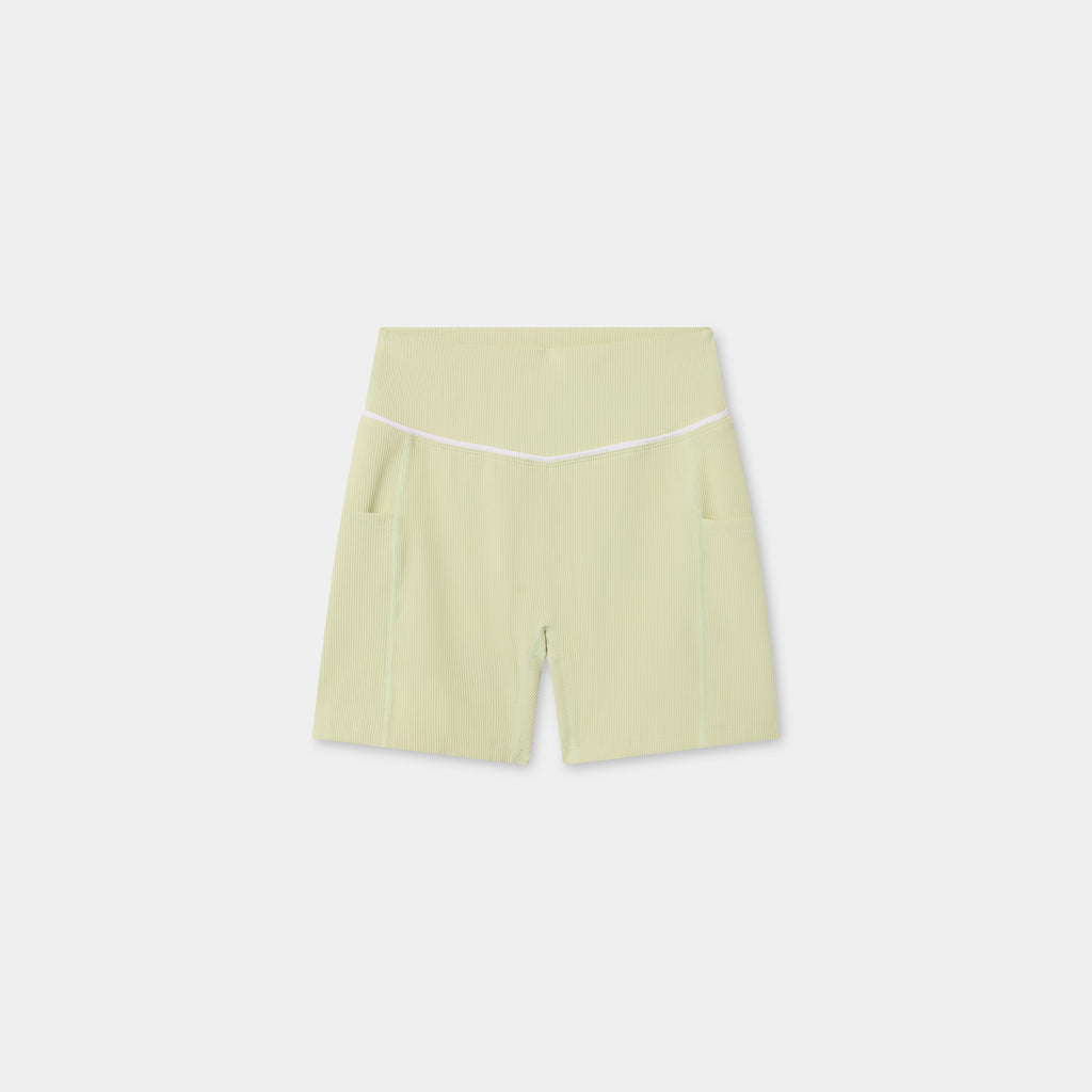Malla corta de entrenamiento para mujer Pals Tight en color verde - BILMA colección Respect the Distance