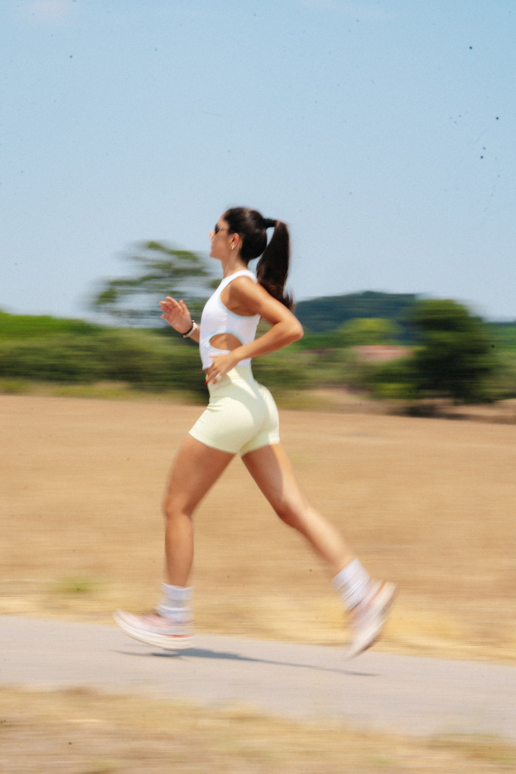 Malla corta de running Pals Tight verde para mujer - vista 6 - BILMA