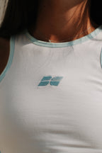 Camiseta de tirantes de entrenamiento Medes Vest para mujer en blanco y azul - vista 4 - BILMA